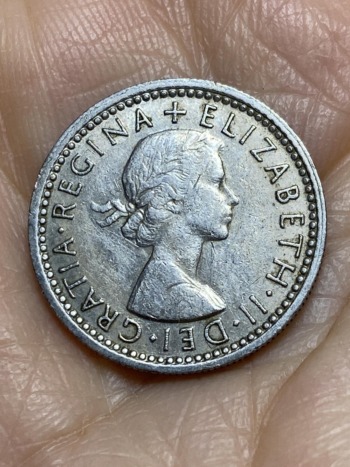 2025年第一百二十二场(总第一百四十八场）外国好品散币(免佣金) 英国🇬🇧1964年6便士(伊丽莎白二世青年桂冠第二版)