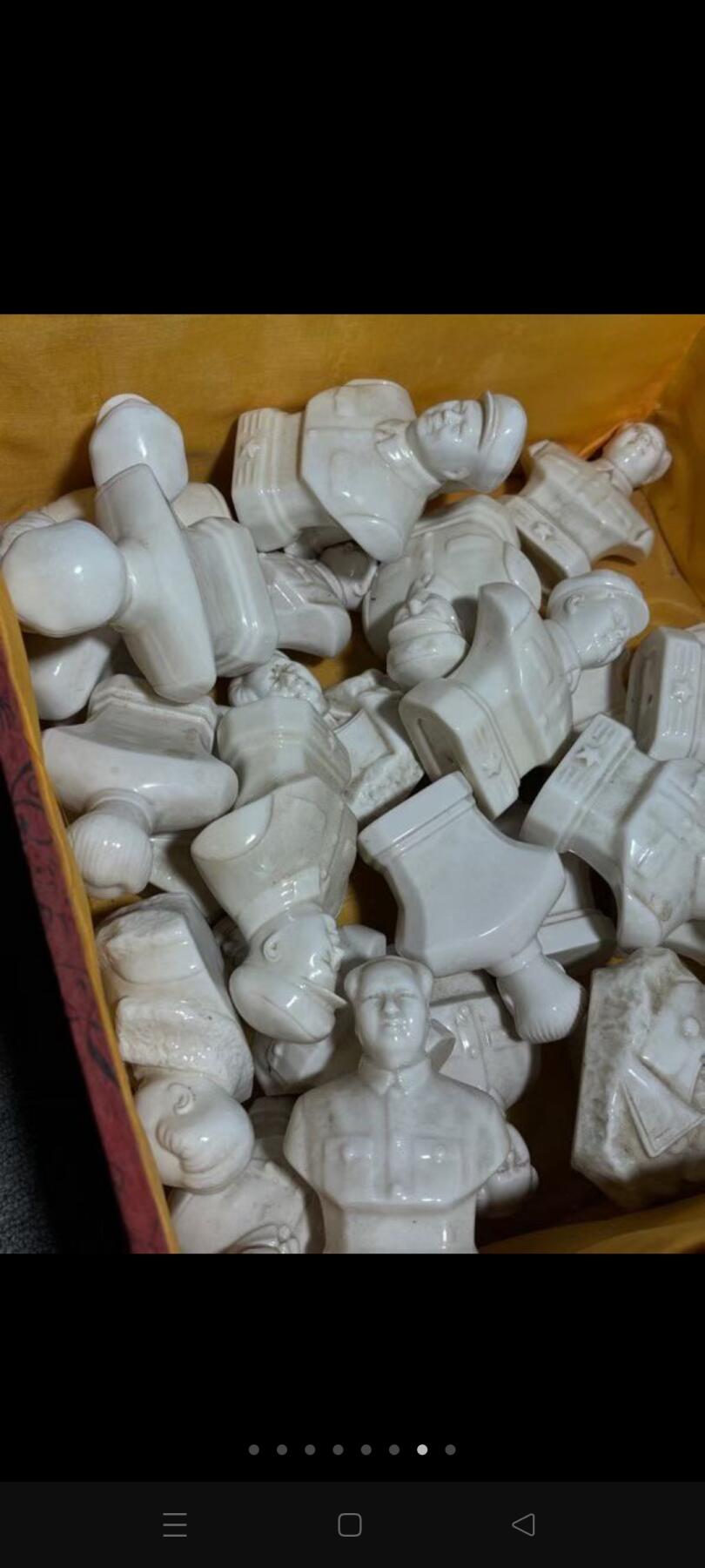 伟人瓷塑像27个，完好无损