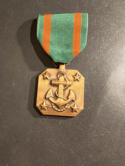 老王徽章第161期 - 美国海军成就奖章