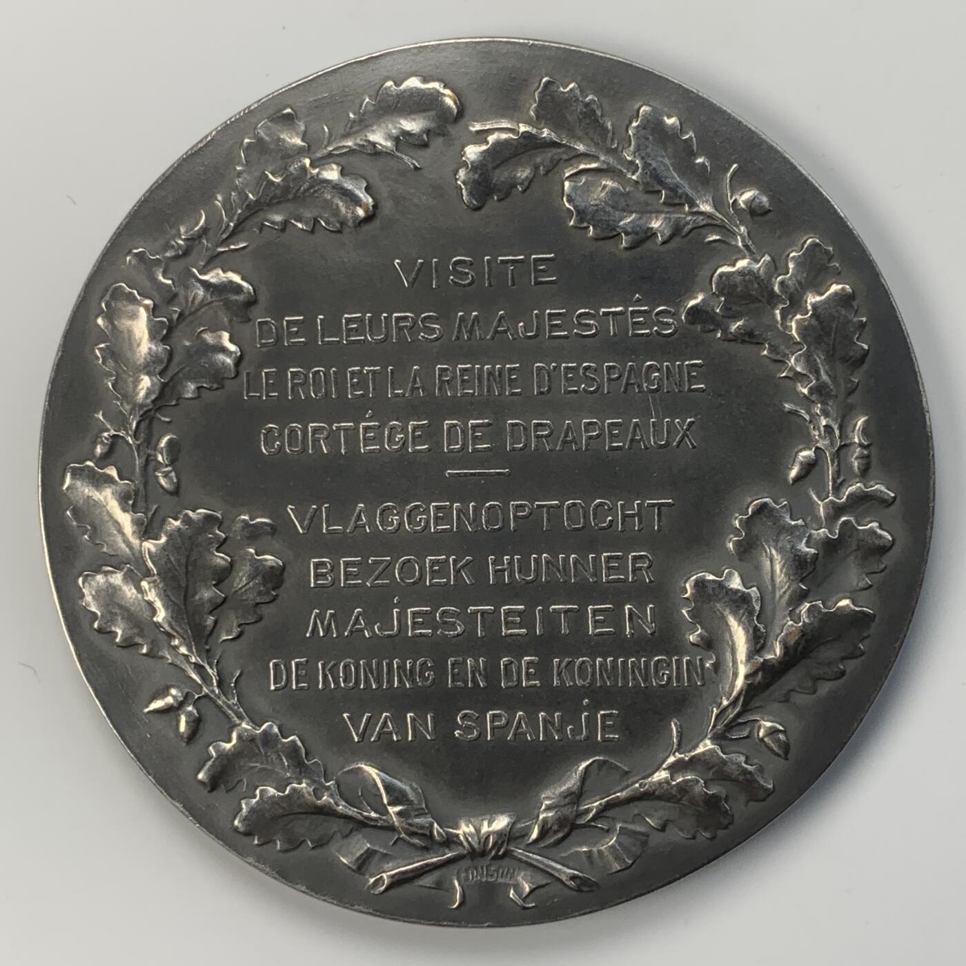 掌中浮雕-藏着的欧洲第040场 1923年西班牙国王王后访问布鲁塞尔纪念镀银铜章，64mm，94.33g