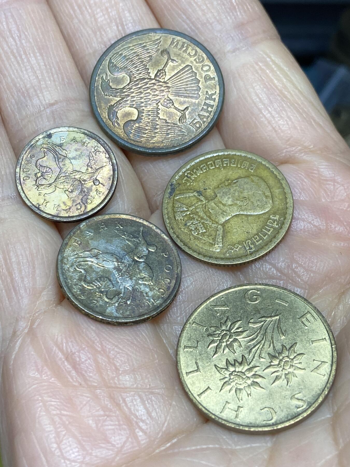 2025年第一百二十二场(总第一百四十八场）外国好品散币(免佣金) 散币5枚：俄罗斯🇷🇺1992年5卢布，2000年1卢布，1997年5卢布，奥地利🇦🇹1990年1先令，泰国🇹🇭25萨当