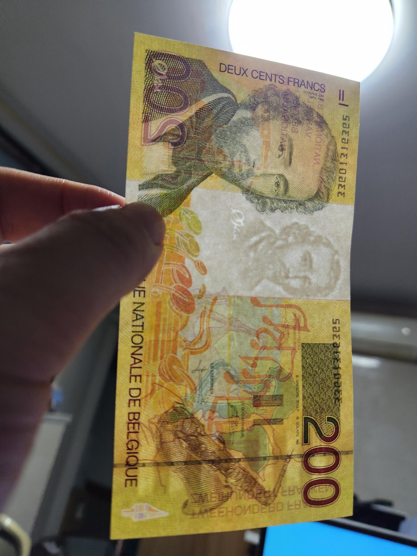 11月5号晚上8点 外国纸币自动截拍第51场 比利时200近新