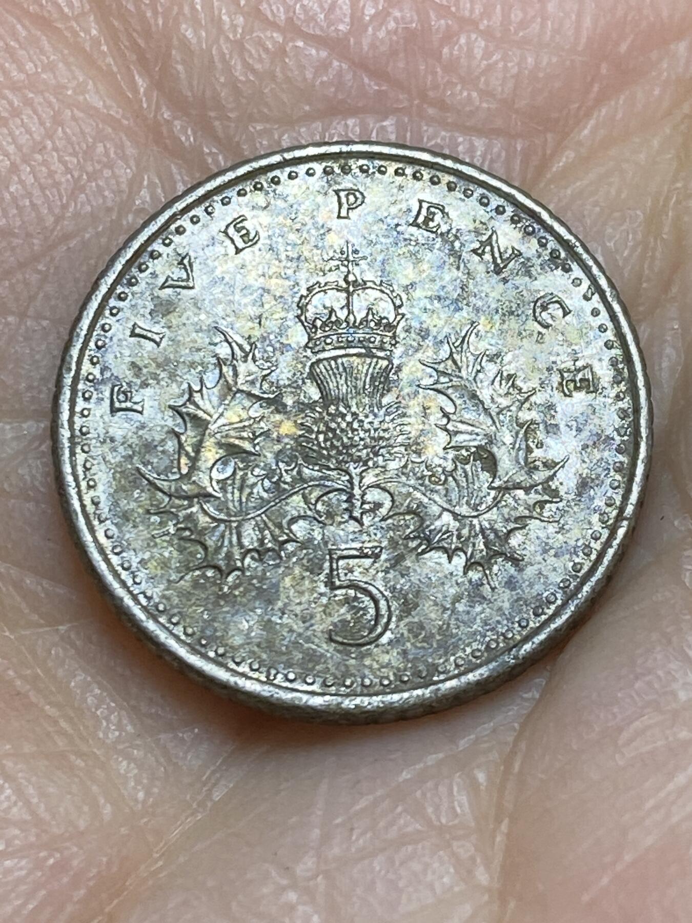 2025年第一百二十三场(总第一百四十九场）外国好品散币(免佣金) 英国🇬🇧2007年5便士(伊丽莎白二世老年冠蓟)