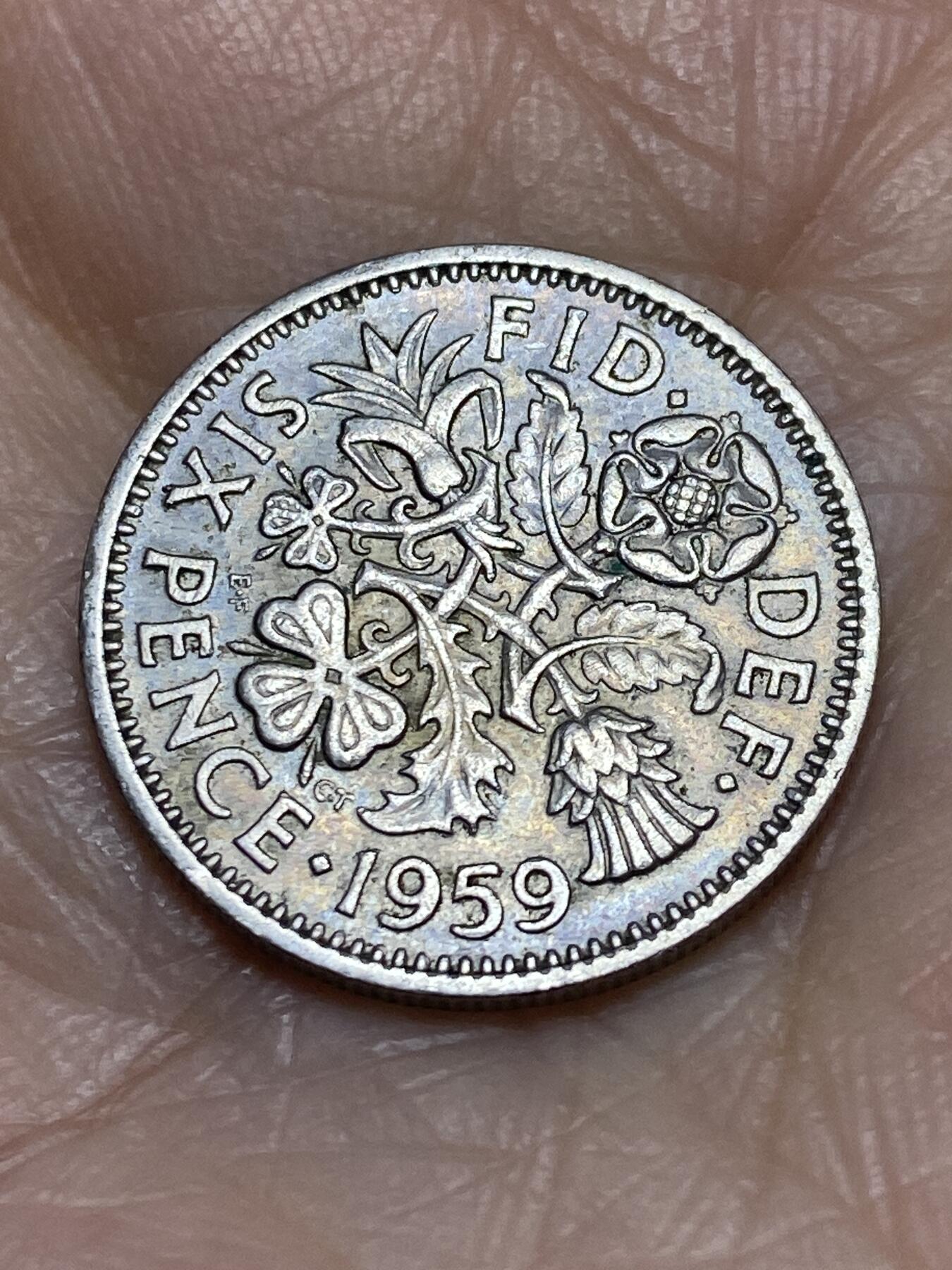 2025年第一百二十二场(总第一百四十八场）外国好品散币(免佣金) 英国🇬🇧1959年6便士(伊丽莎白二世青年桂冠第二版)