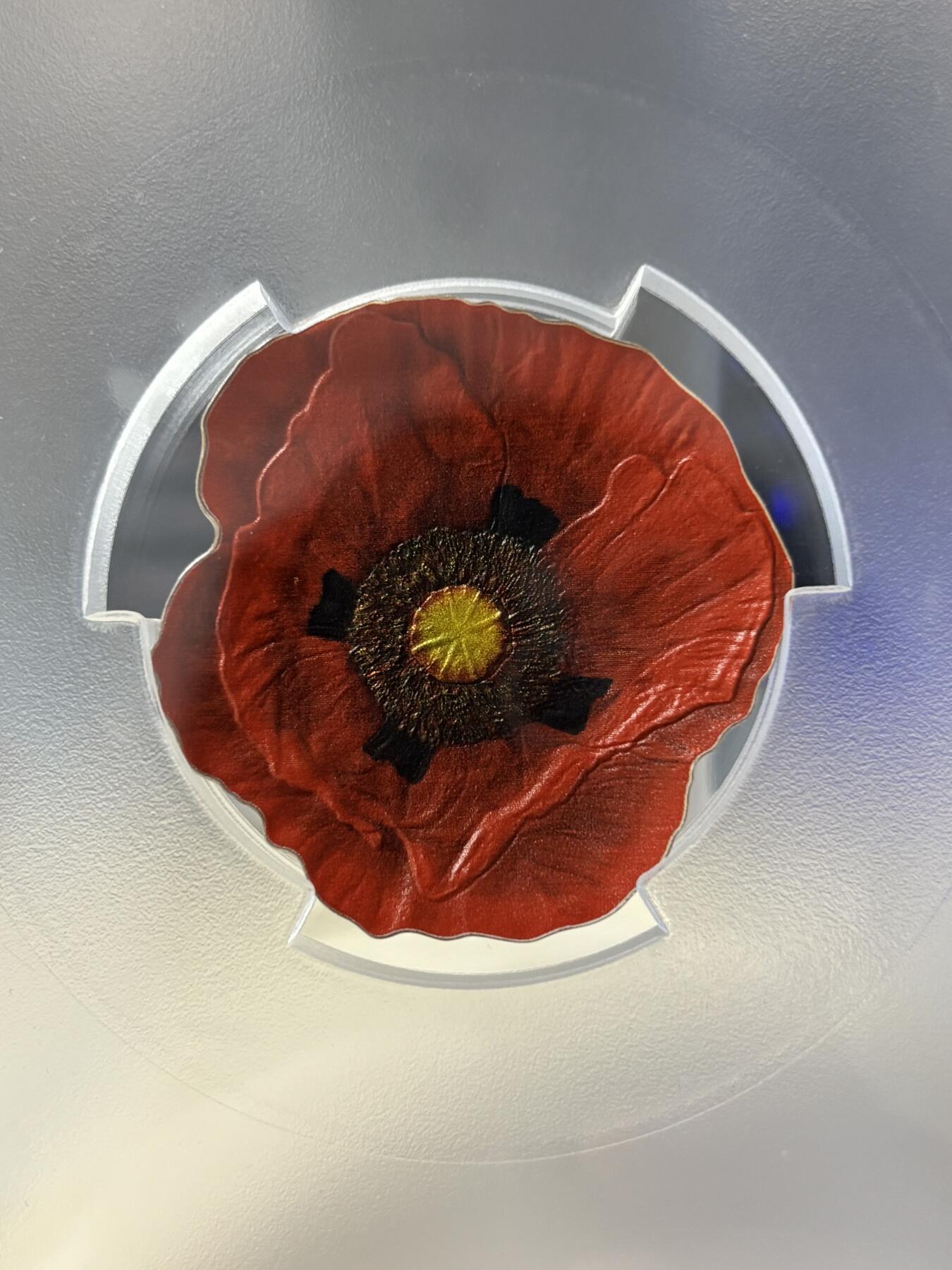 第181期拍卖 库克2017年二战记忆罂粟花形彩银币PCGS-PL70首日带证书，999银，发行2500枚