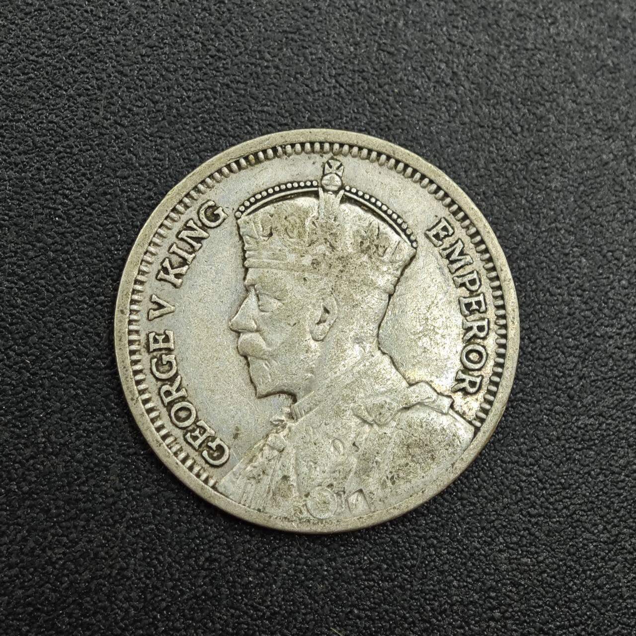 【淘币小摊】实时拍第七百八十八拍   散币小银币场   满百包邮可预留二周 每周一统一发货   新西兰1933年乔治五世3便士银币