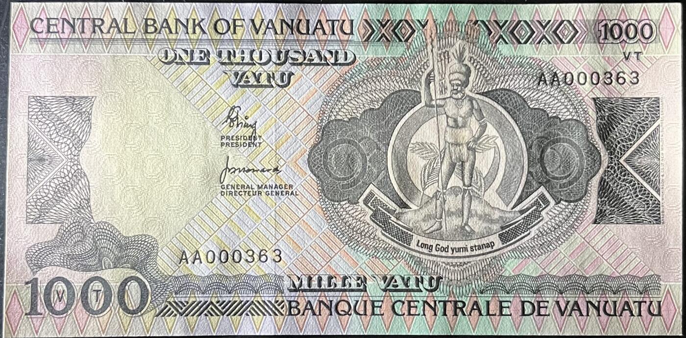 小福收藏拍卖第197期 裸钞场 本期有多张豹子号靓号 百慕大03年50元纪念钞百位号 马来亚和英属婆罗洲开国第一张纸币大冠女王 马来亚 41年1元英王乔六 法属太平洋10000法郎 捷克1000克朗纪念钞千位号  卢森堡 1000法郎  萨尔瓦多样钞 匈牙利 法罗群岛 危地马拉等多国精美纸币 瓦努阿图 1982年 1000瓦图 P3 首签名首发 不是后期便宜版本 AA冠 无47 数3 3位小号 紫外有潮 unc