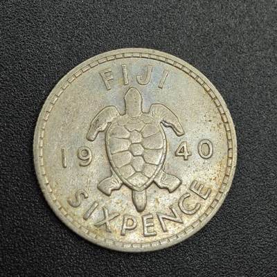 【淘币小摊】实时拍第七百八十八拍   散币小银币场   满百包邮可预留二周 每周一统一发货   - 斐济1940年乔治六世6便士银币
