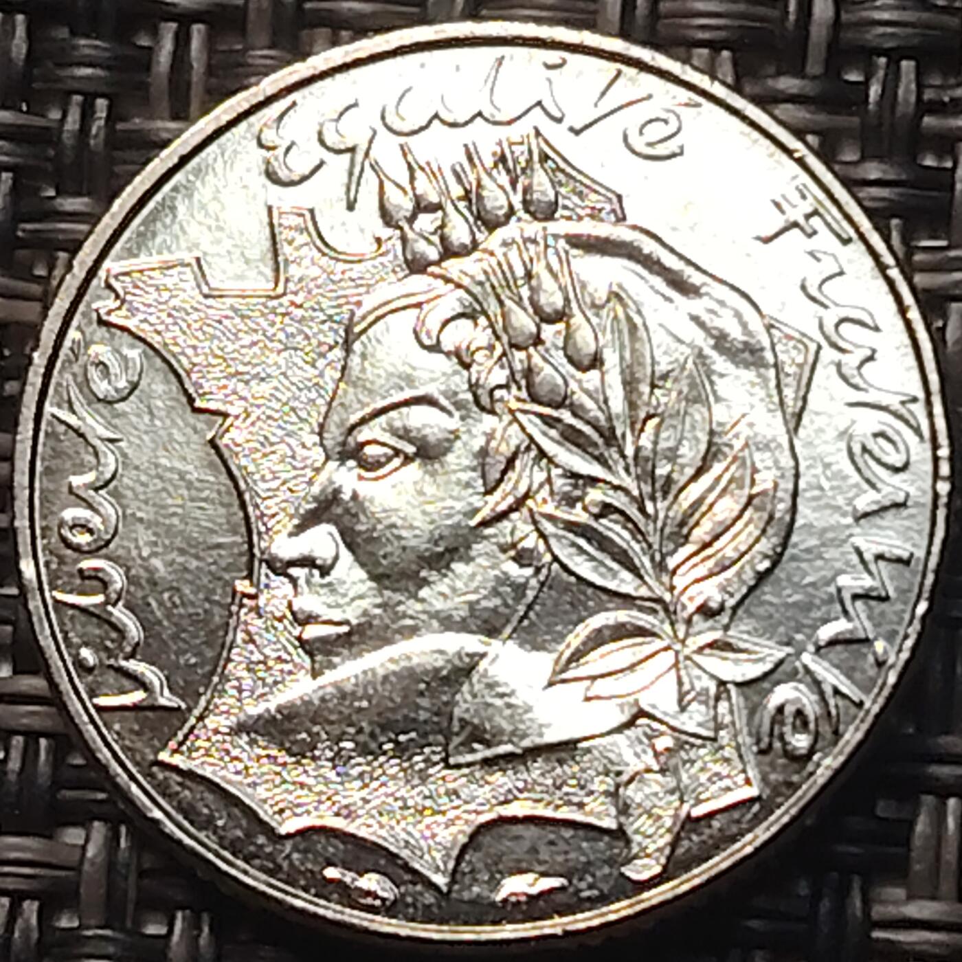 布加迪🐬～世界钱币(上海)🌾第 257 期 /  各国套币和散币