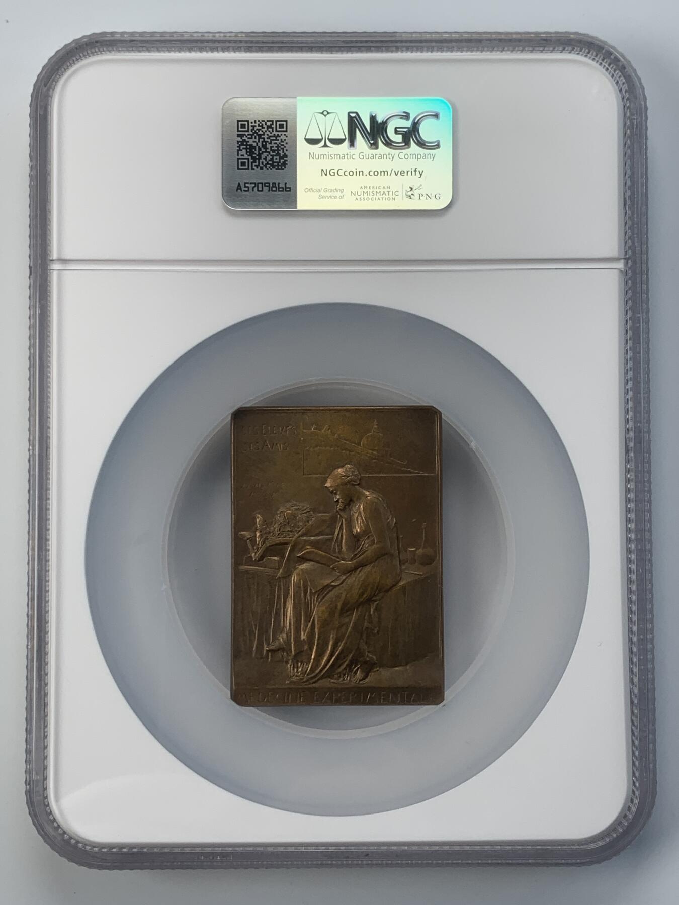 掌中浮雕-藏着的欧洲第040场 NGC UNC : 1900年法国医学教授雅克•拉斐尔•莱平纪念铜章，42 X 59mm，章牌大师奥斯卡.罗蒂Oscar Roty（1846-1911）作品，稀少品种
