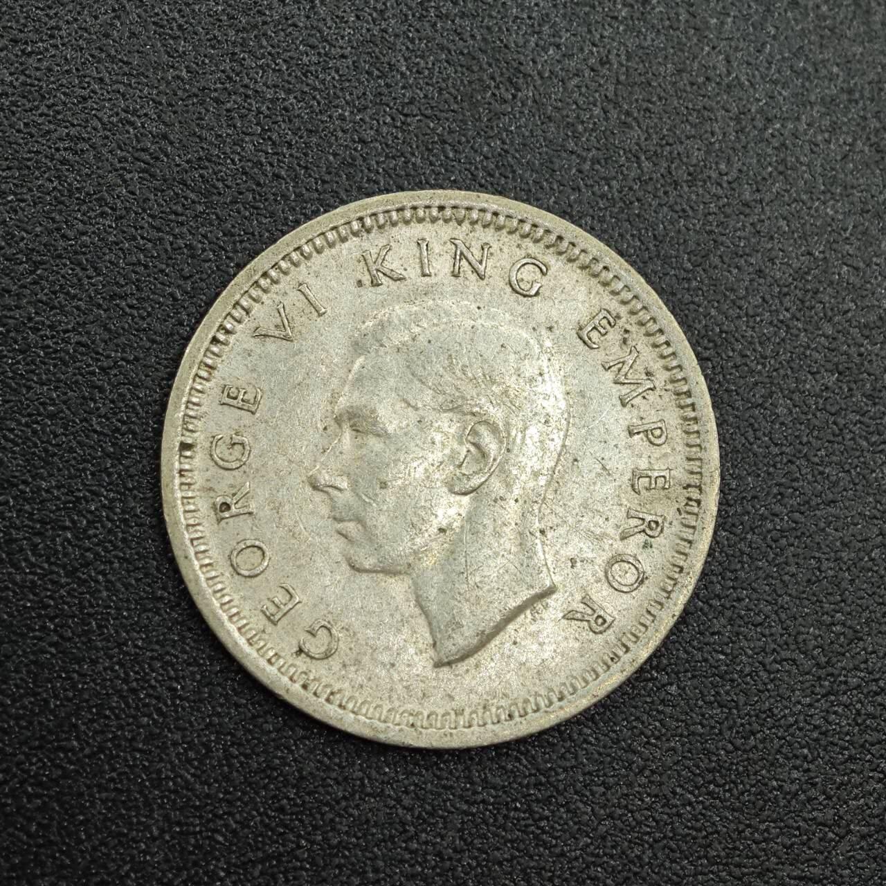 【淘币小摊】实时拍第七百八十八拍   散币小银币场   满百包邮可预留二周 每周一统一发货   新西兰1946年乔治六世3便士银币