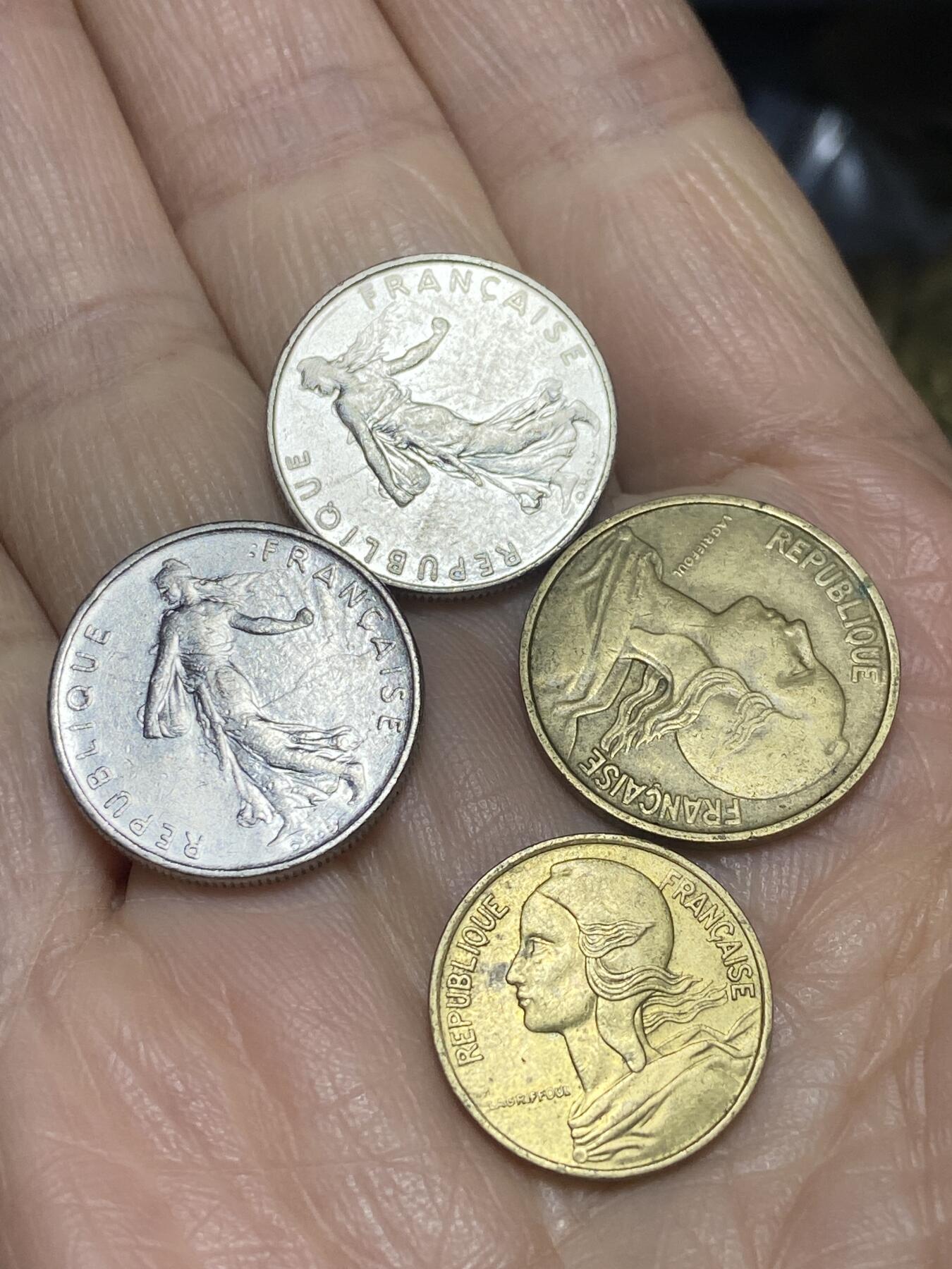 2025年第一百二十二场(总第一百四十八场）外国好品散币(免佣金) 法国🇫🇷4枚：1971年1986年1/2法郎，1963年10生丁，1980年5生丁
