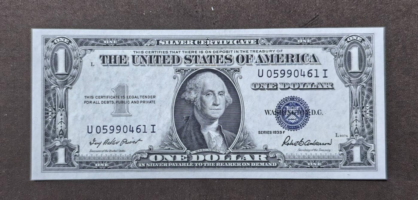 北京马甸外国币专卖第146期，外国纸币币专场，陆续上拍，欢迎关注 蓝库印1935年版美国1美元纸币全新