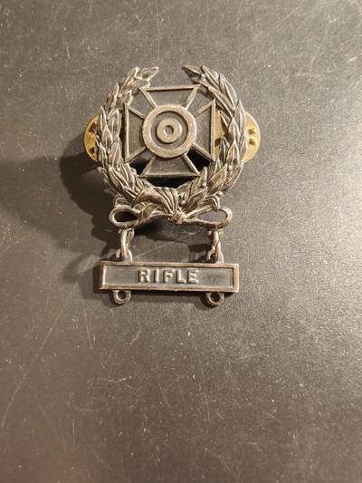 老王徽章第161期 - 美国陆军神射手资格章    步枪勋条    包银