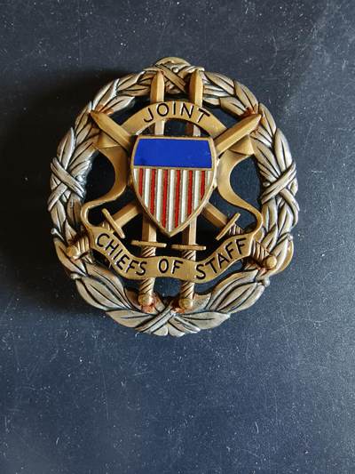 老王徽章第161期 - 美国参谋长联席会议证章     925银镀金珐琅    HLP厂标    做工用料扎实厚重     45.4g.    尺寸50×55mm.    
