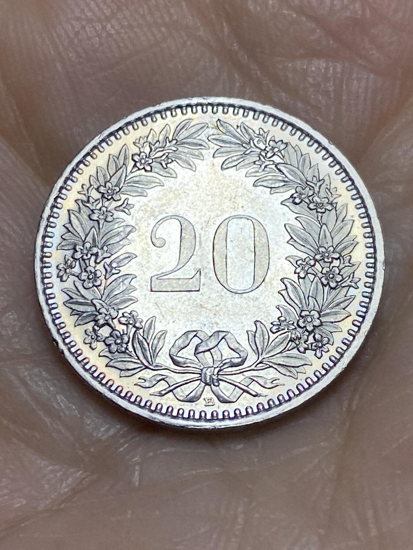 2025年第一百二十二场(总第一百四十八场）外国好品散币(免佣金) 瑞士🇨🇭2001年20分(B标伯尔尼造)