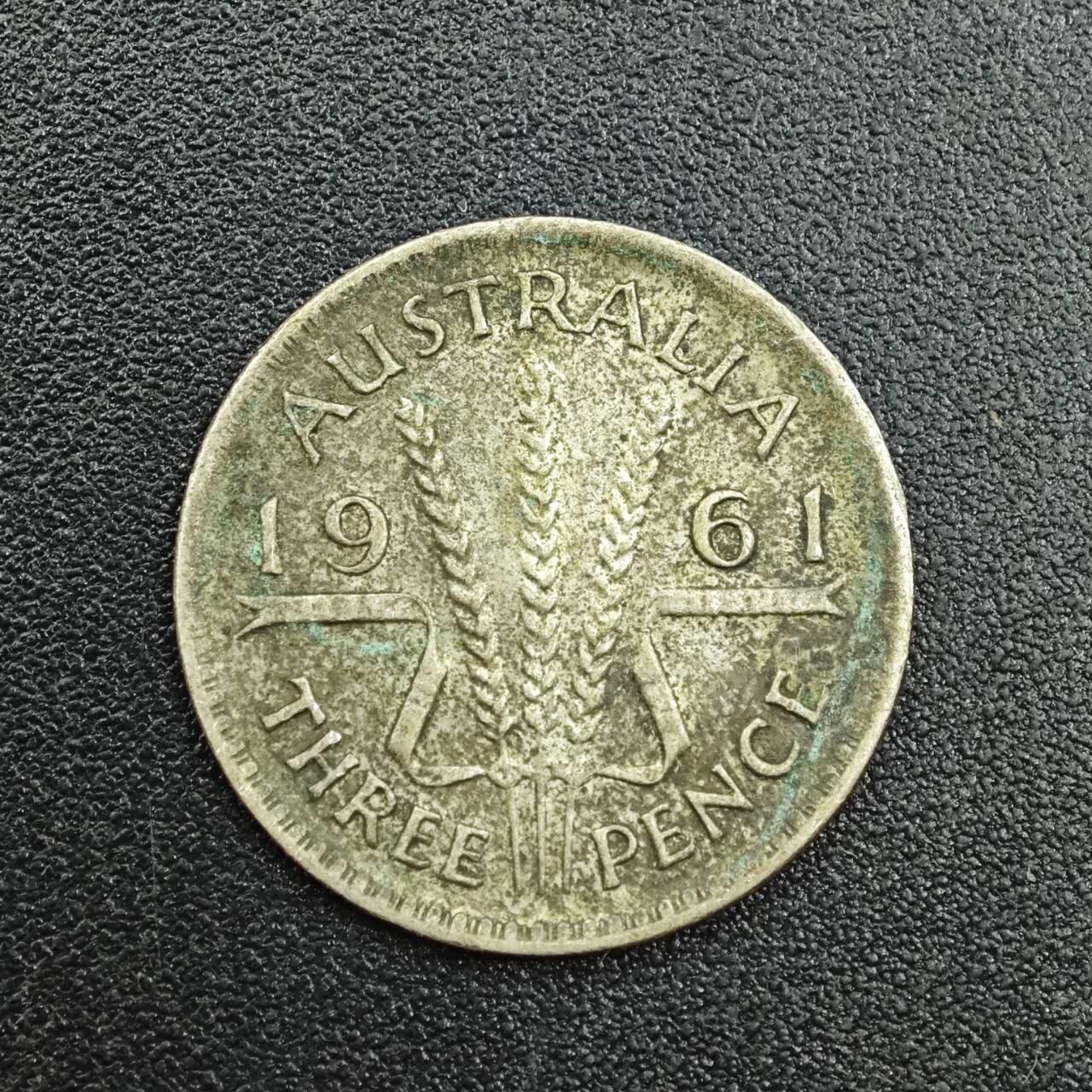 【淘币小摊】实时拍第七百八十八拍   散币小银币场   满百包邮可预留二周 每周一统一发货   澳大利亚1961年伊丽莎白二世3便士银币