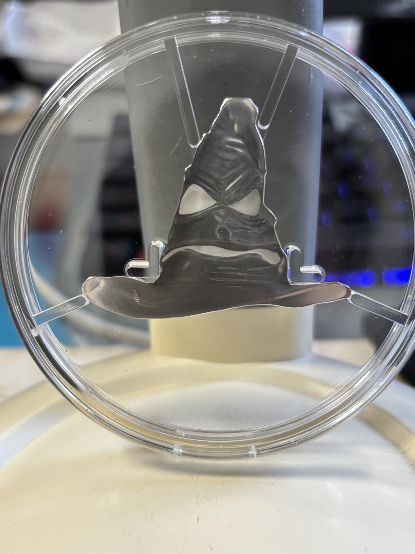 第181期拍卖 法国2022年哈利波特系列分院帽异形精制纪念银币，925银，发行5000枚，22.2克，铁盒有凹进去