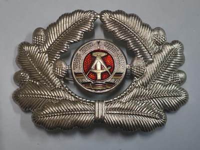 韵星假日拍卖第三十期 -- Rimey Holidays Auction 30 - 民主德国军官帽徽