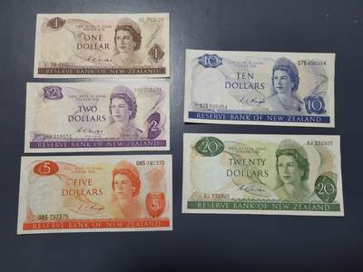 11月5号晚上8点 外国纸币自动截拍第51场 - 新西兰 高冠女王 稀少签名一套 美品