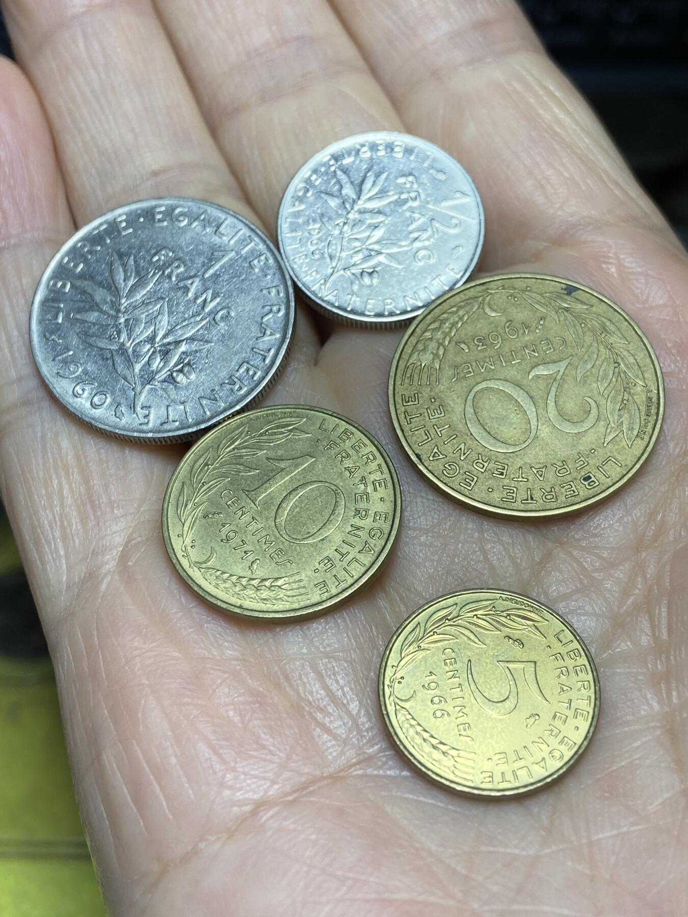 2025年第一百二十二场(总第一百四十八场）外国好品散币(免佣金) 法国🇫🇷5枚：1966年1/2法郎，1960年1法郎，1971年10生丁，1963年20生丁,1966年5生丁