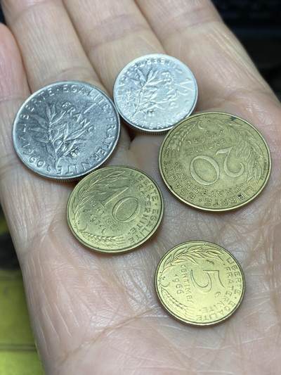 2025年第一百二十二场(总第一百四十八场）外国好品散币(免佣金) - 法国🇫🇷5枚：1966年1/2法郎，1960年1法郎，1971年10生丁，1963年20生丁,1966年5生丁