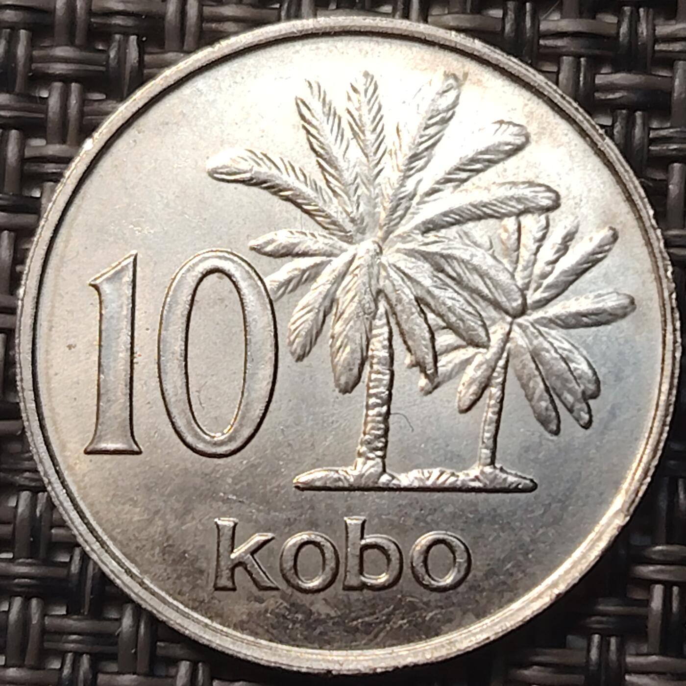 布加迪🐬～世界钱币(上海)🌾第 257 期 /  各国套币和散币