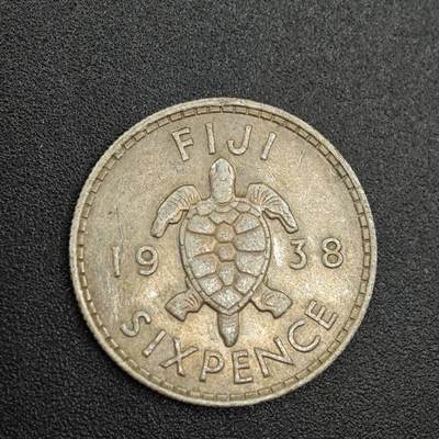 【淘币小摊】实时拍第七百八十八拍   散币小银币场   满百包邮可预留二周 每周一统一发货   - 斐济1938年乔治六世6便士银币