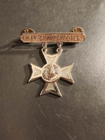 老王徽章第161期 - 美国海军陆战队步枪神射手资格章     包银