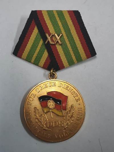 韵星假日拍卖第三十期 -- Rimey Holidays Auction 30 - 民主德国特级圆满服役奖章