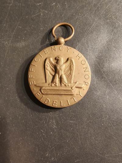 老王徽章第161期 - 美国陆军品德优良奖章    无绶带