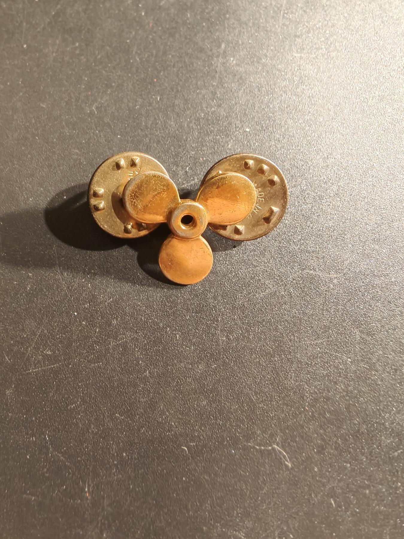 老王徽章第161期 美国海军机械师领章    925银镀金    2.5g