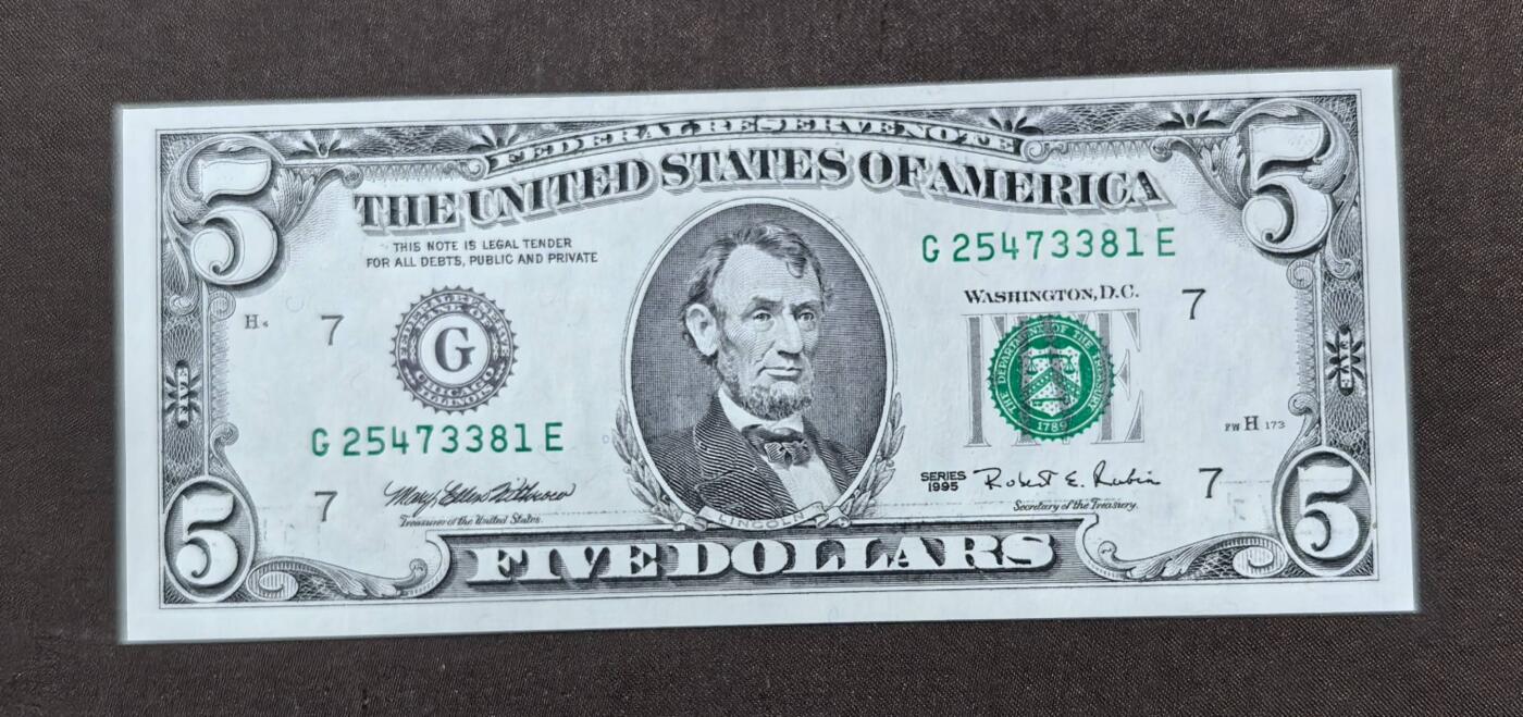 北京马甸外国币专卖第146期，外国纸币币专场，陆续上拍，欢迎关注 1995年版美国5美元纸币全新