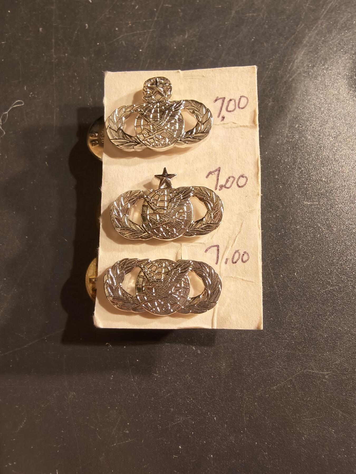 老王徽章第161期 美国空军安保人员初级中级高级技能章一组    晚礼服尺寸