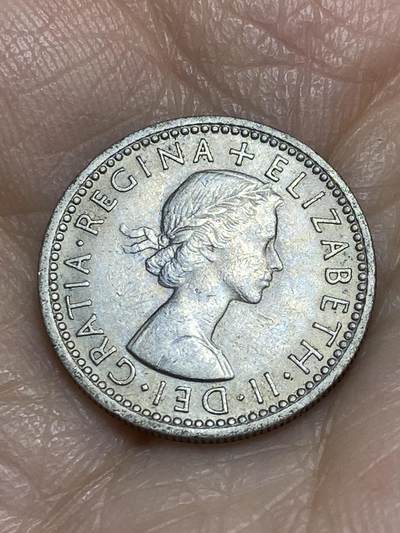 2025年第一百二十三场(总第一百四十九场）外国好品散币(免佣金) 英国🇬🇧1957年6便士(伊丽莎白二世青年桂冠第二版)