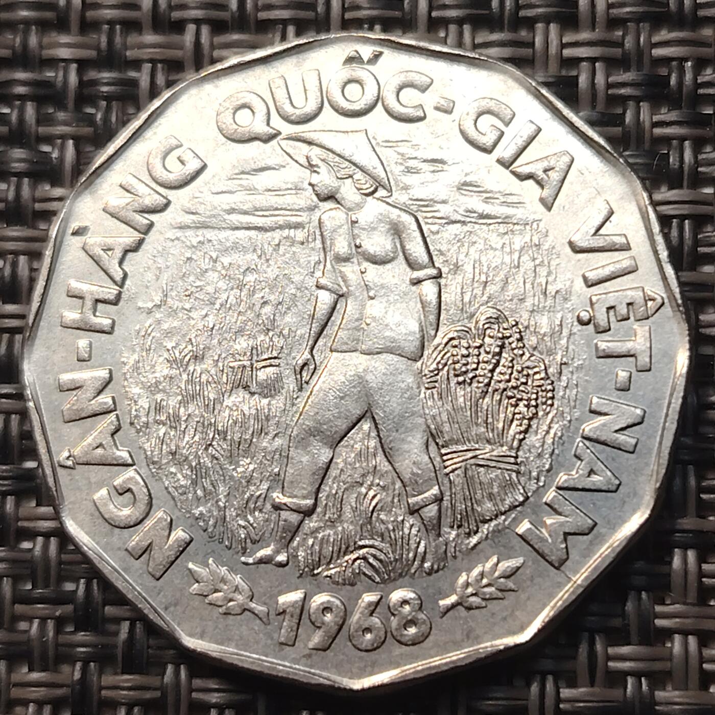 布加迪🐬～世界钱币(上海)🌾第 257 期 /  各国套币和散币