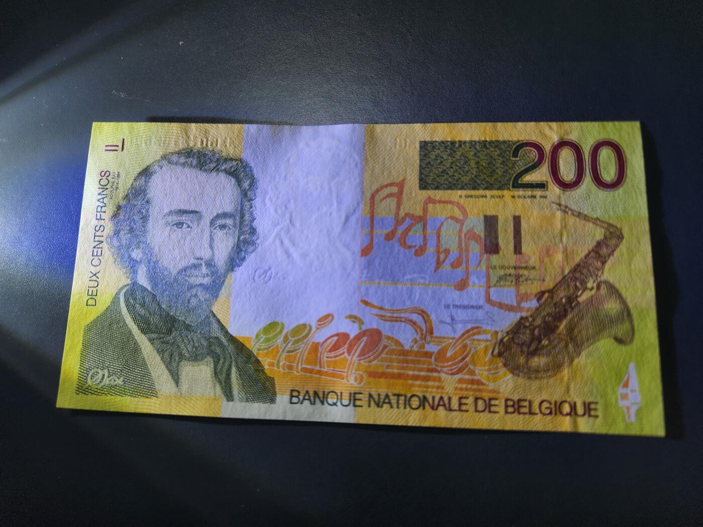 11月5号晚上8点 外国纸币自动截拍第51场 比利时200近新