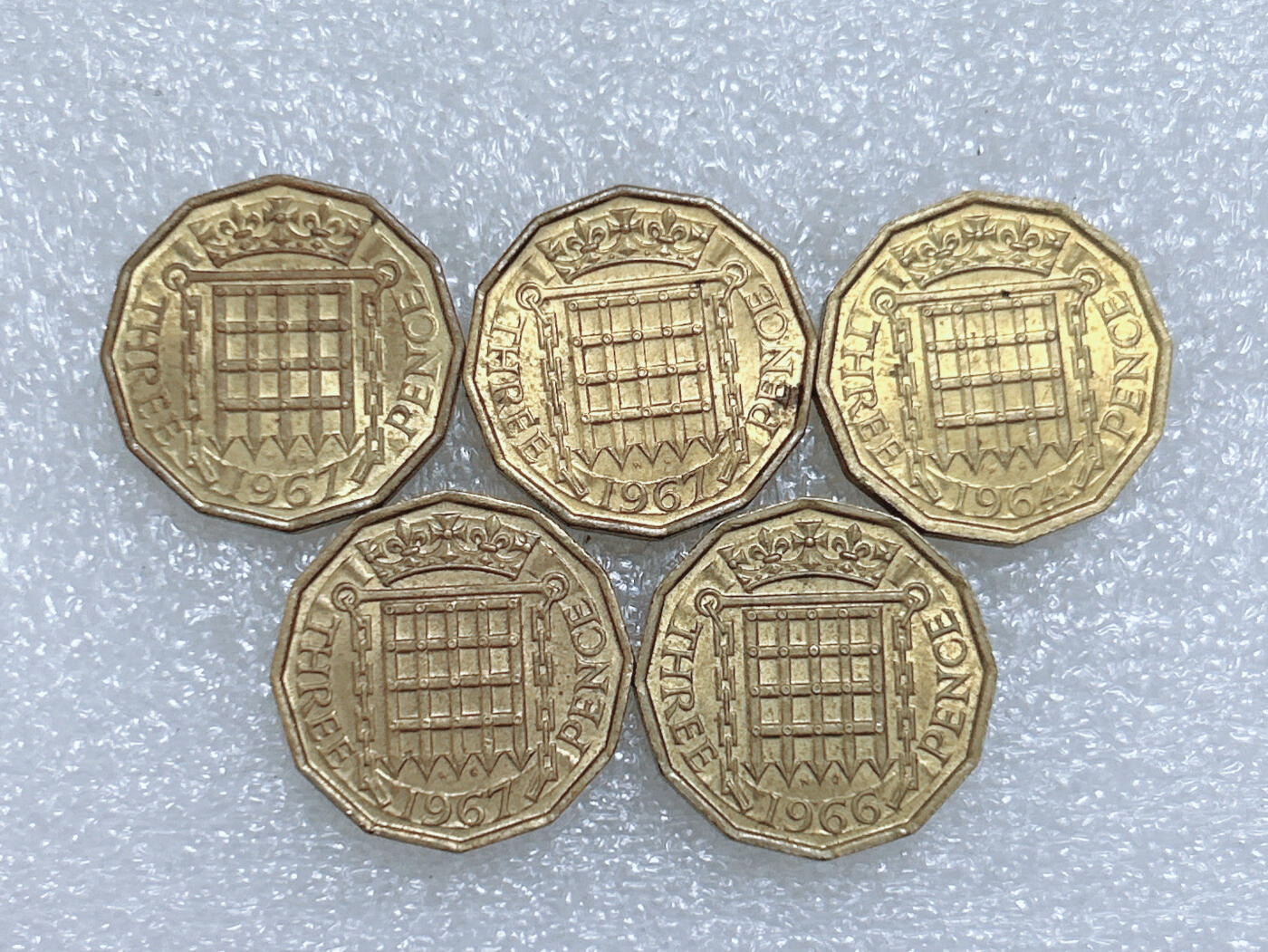 第一海外回流一元起拍收藏 散集专场  第261期 英国3便士黄铜币 5枚 带光品