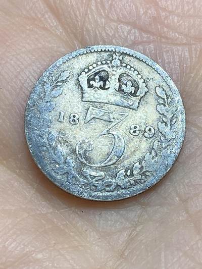 2025年第一百二十三场(总第一百四十九场）外国好品散币(免佣金) - 英国🇬🇧1889年3便士银币(维多利亚女王老年高冠，925高银)