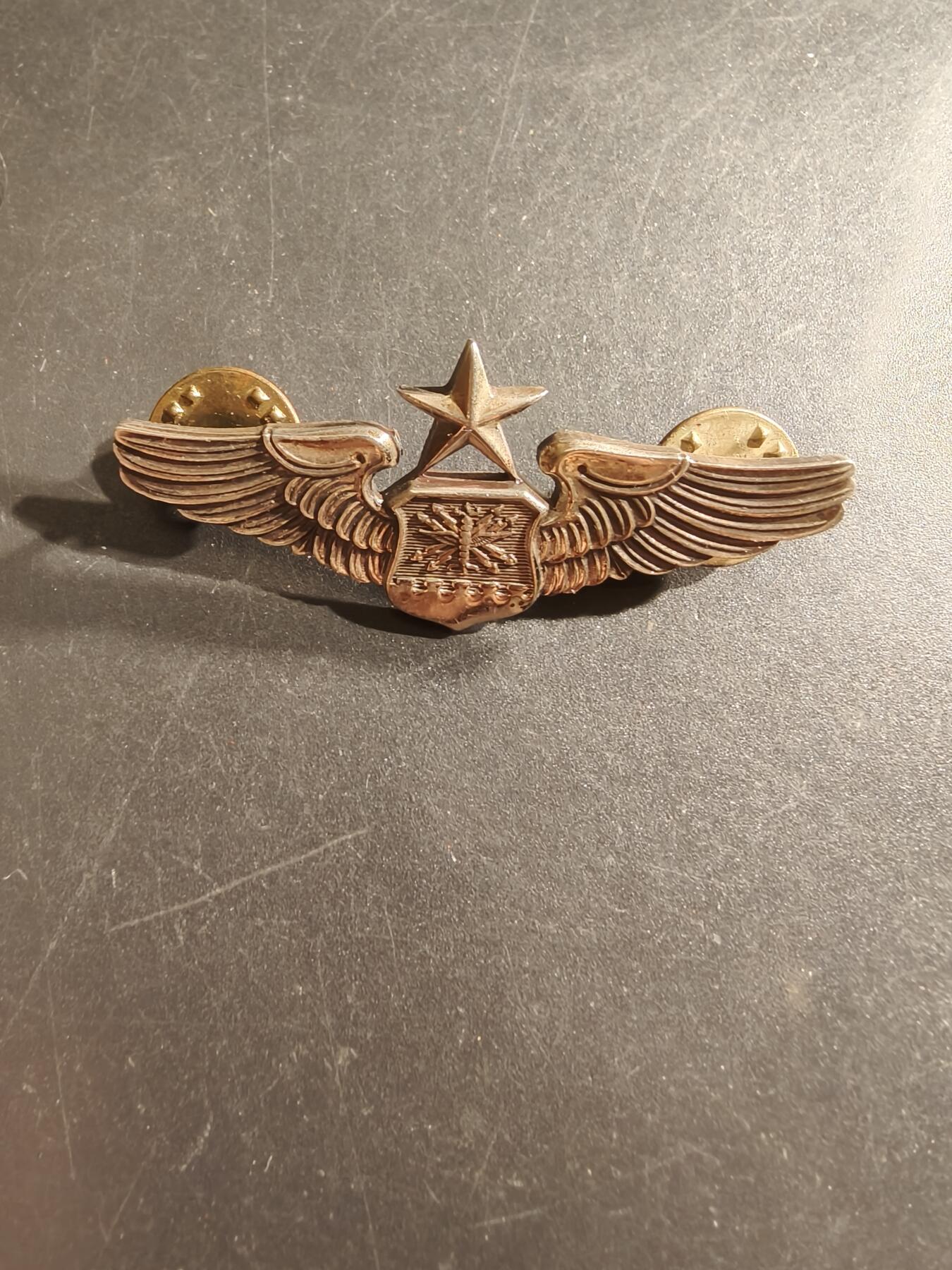 老王徽章第161期 美国空军空勤人员中级技能章     包银    2英寸