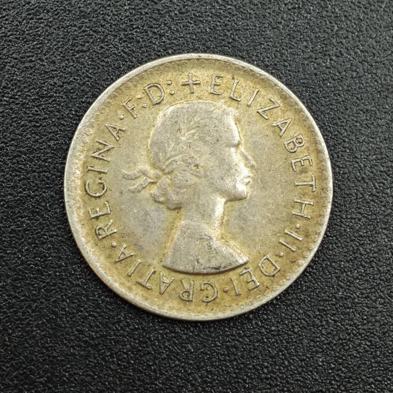 【淘币小摊】实时拍第七百八十八拍   散币小银币场   满百包邮可预留二周 每周一统一发货   澳大利亚1960年伊丽莎白二世3便士银币