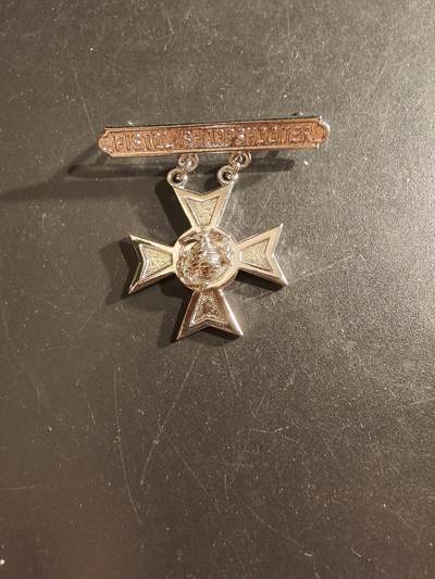 老王徽章第161期 - 美国海军陆战队手枪神射手资格章     带厂标