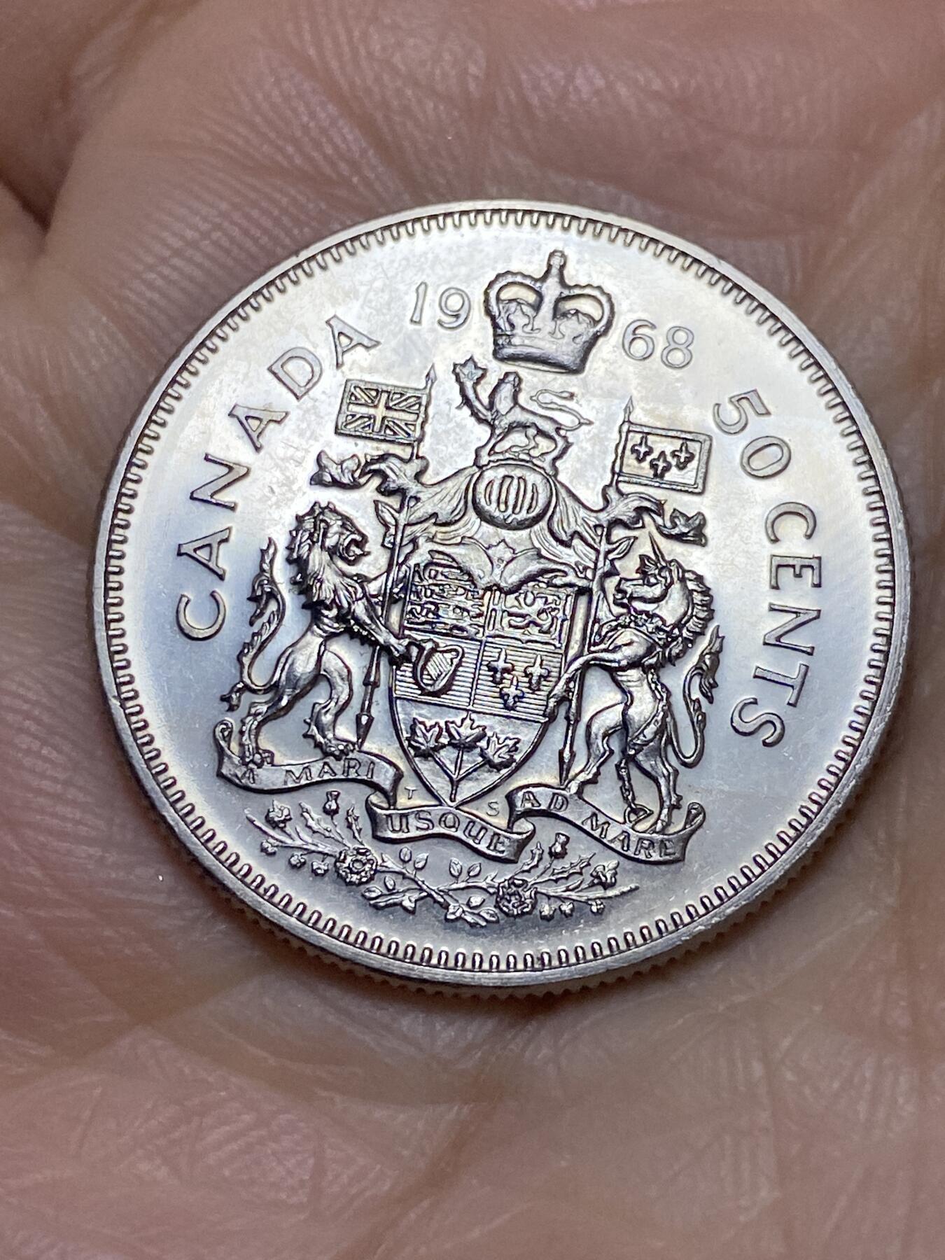 2025年第一百二十二场(总第一百四十八场）外国好品散币(免佣金) 加拿大🇨🇦1968年50分(伊丽莎白二世中年花冠，第二版首发年)