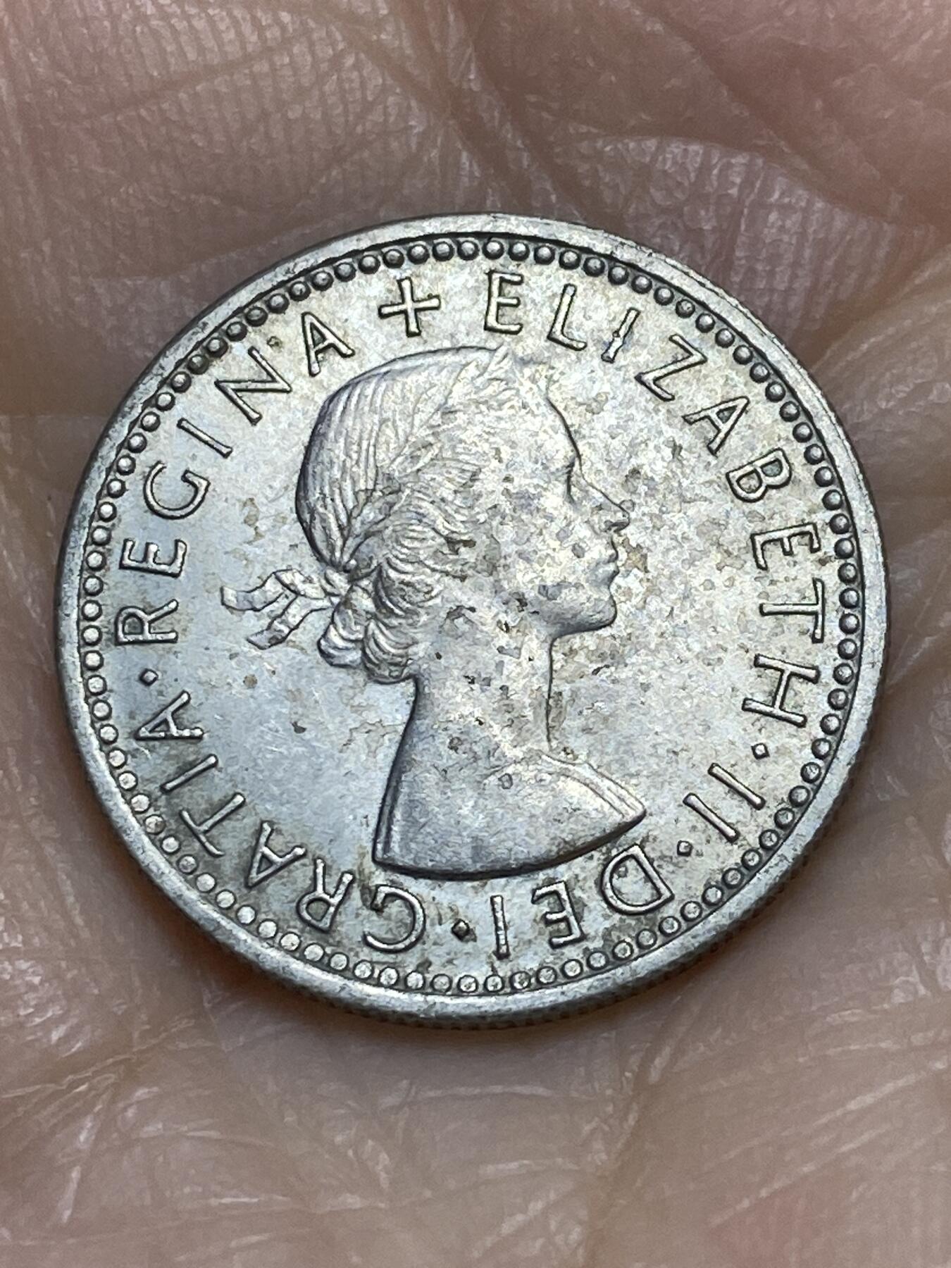 2025年第一百二十二场(总第一百四十八场）外国好品散币(免佣金) 英国🇬🇧1962年6便士(伊丽莎白二世青年桂冠第二版)