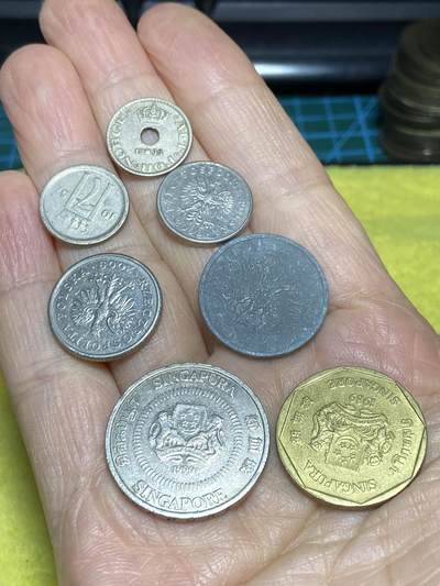 2025年第一百二十三场(总第一百四十九场）外国好品散币(免佣金) 散币7枚：挪威🇳🇴1938年1957年10欧尔，波兰🇵🇱2008年10格罗希，2009年20格罗希，1949年10格罗希，新加坡🇸🇬1990年50分1989年1元