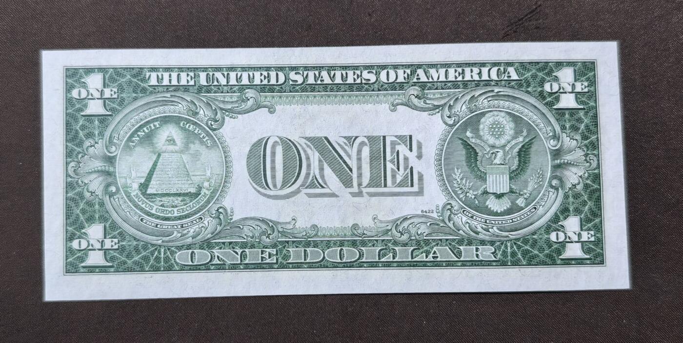 北京马甸外国币专卖第146期，外国纸币币专场，陆续上拍，欢迎关注 蓝库印1935年版美国1美元纸币全新