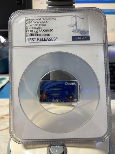 第181期拍卖 - 加拿大2020年UFO克拉伦维尔事件夜光纪念银币NGC-PF70首无盒证书,9999银，发行量5000枚