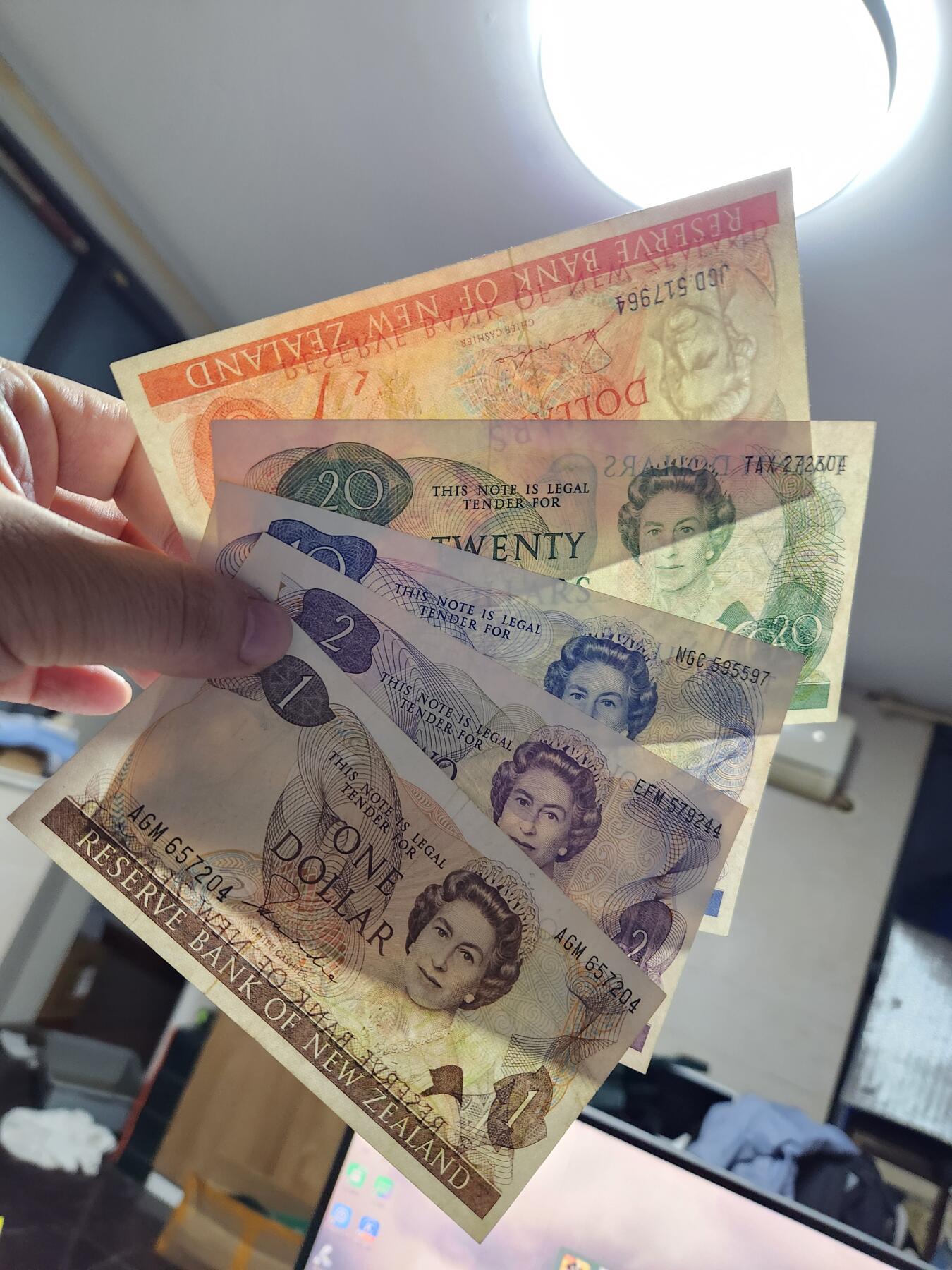 11月5号晚上8点 外国纸币自动截拍第51场