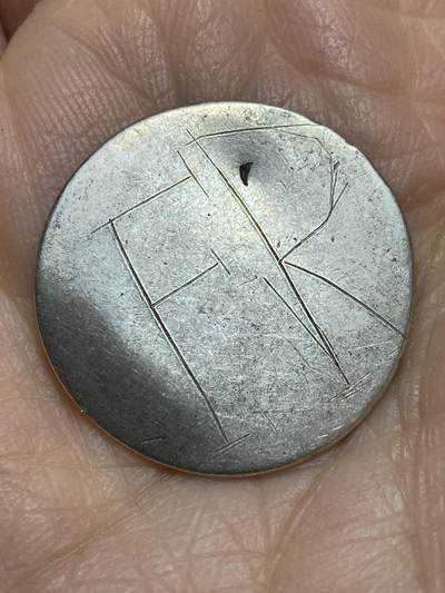 2025年第一百二十三场(总第一百四十九场）外国好品散币(免佣金) 光板刻字银币，重3.97克