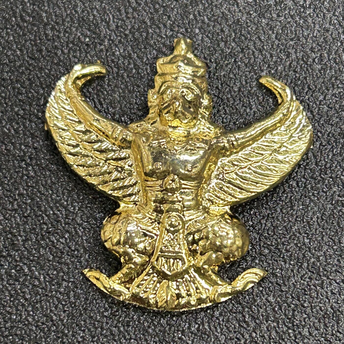 西秦中古拍卖第六十四期 泰国皇家御林军帽徽 大皇宫侍卫帽徽 小型版 缺背扣